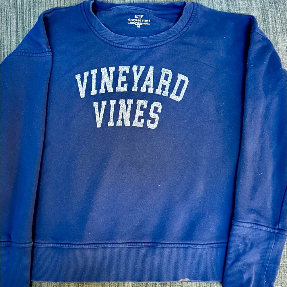 Women’s M Vineyard Vines Vintage look Sweatshirt